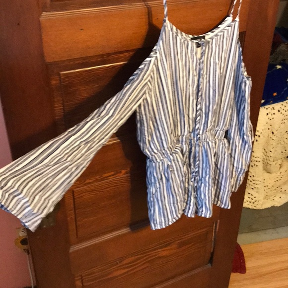 Striped romper - Picture 2 of 4